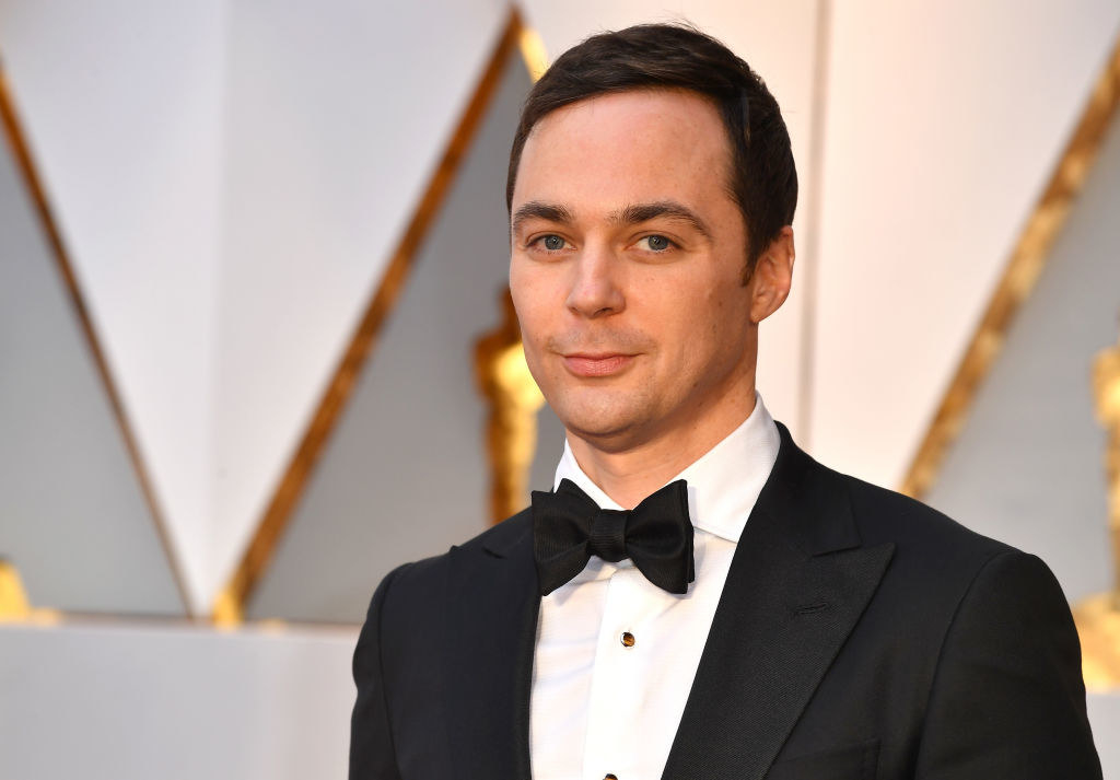 closeup of Jim Parsons smiling at the Oscars
