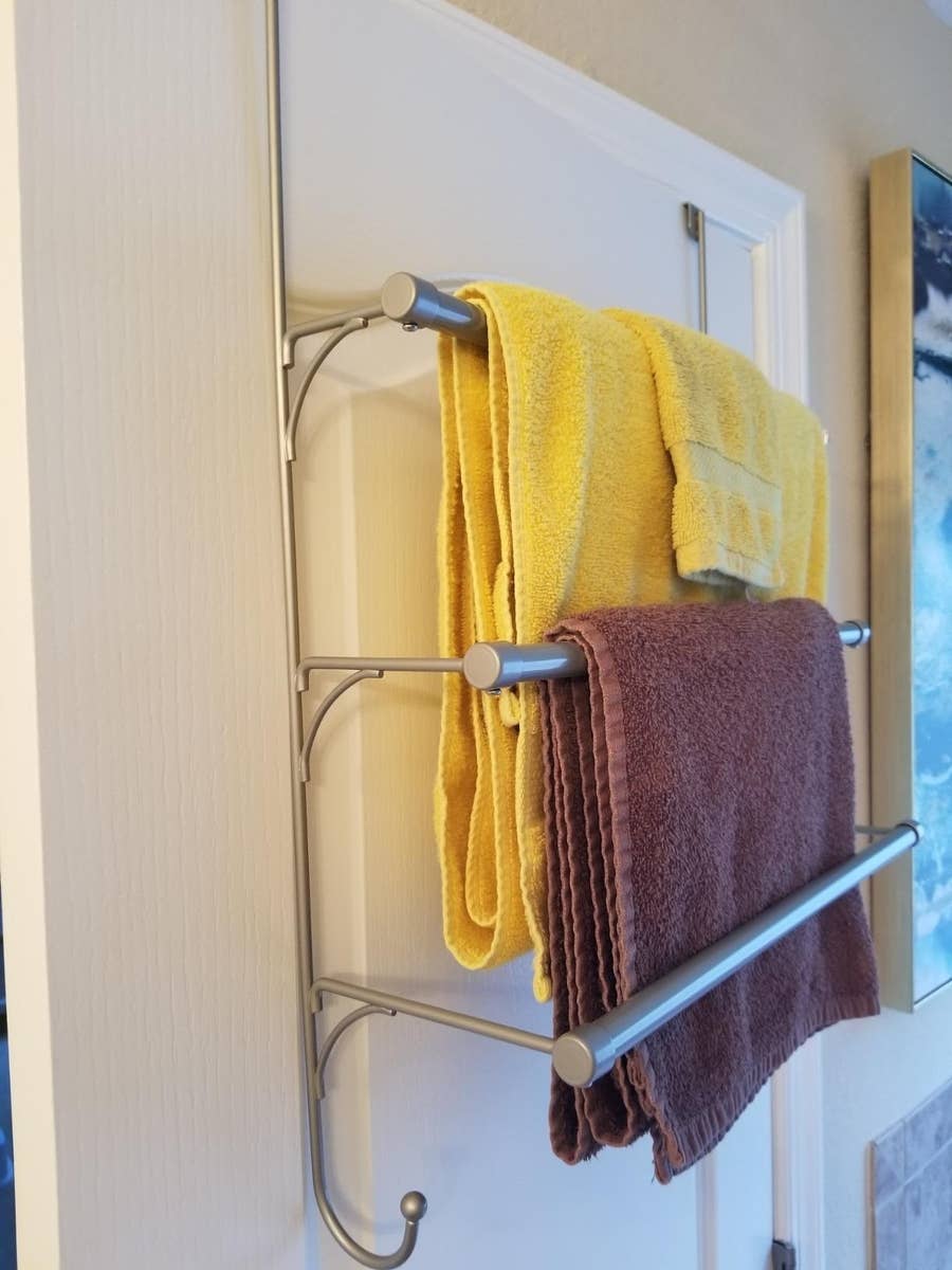 How Do You Like to Hang… 6 Ways to Hang Your Bathroom Towels