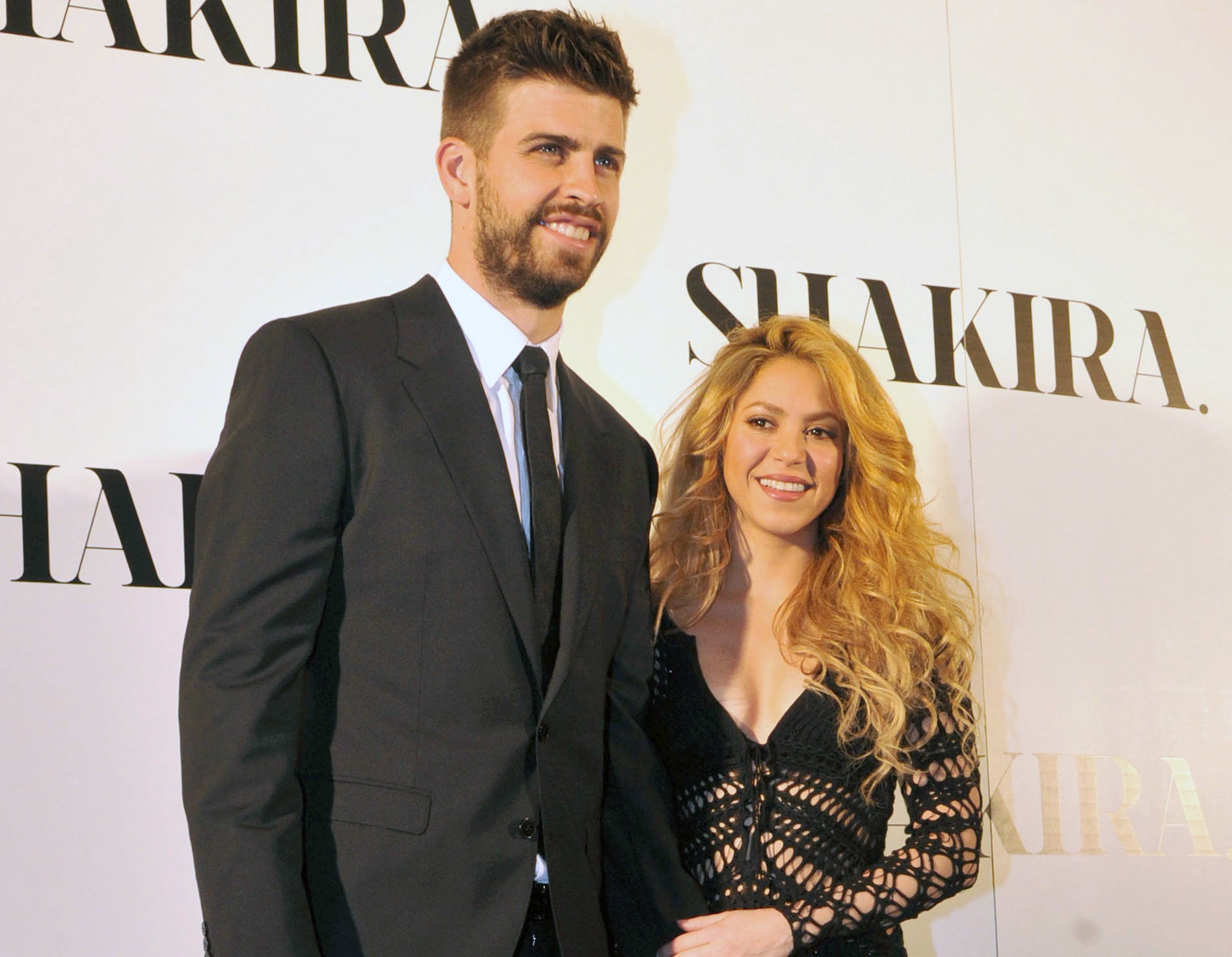 A closeup of Shakira and Gerard