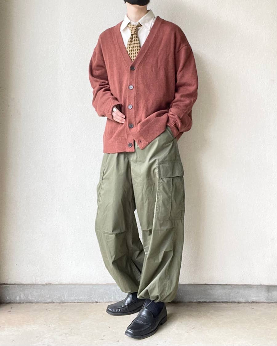 抜け感たっぷりでおしゃれ ユニクロの ゆったりトップス 肌触りよすぎて脱ぎたくないよ