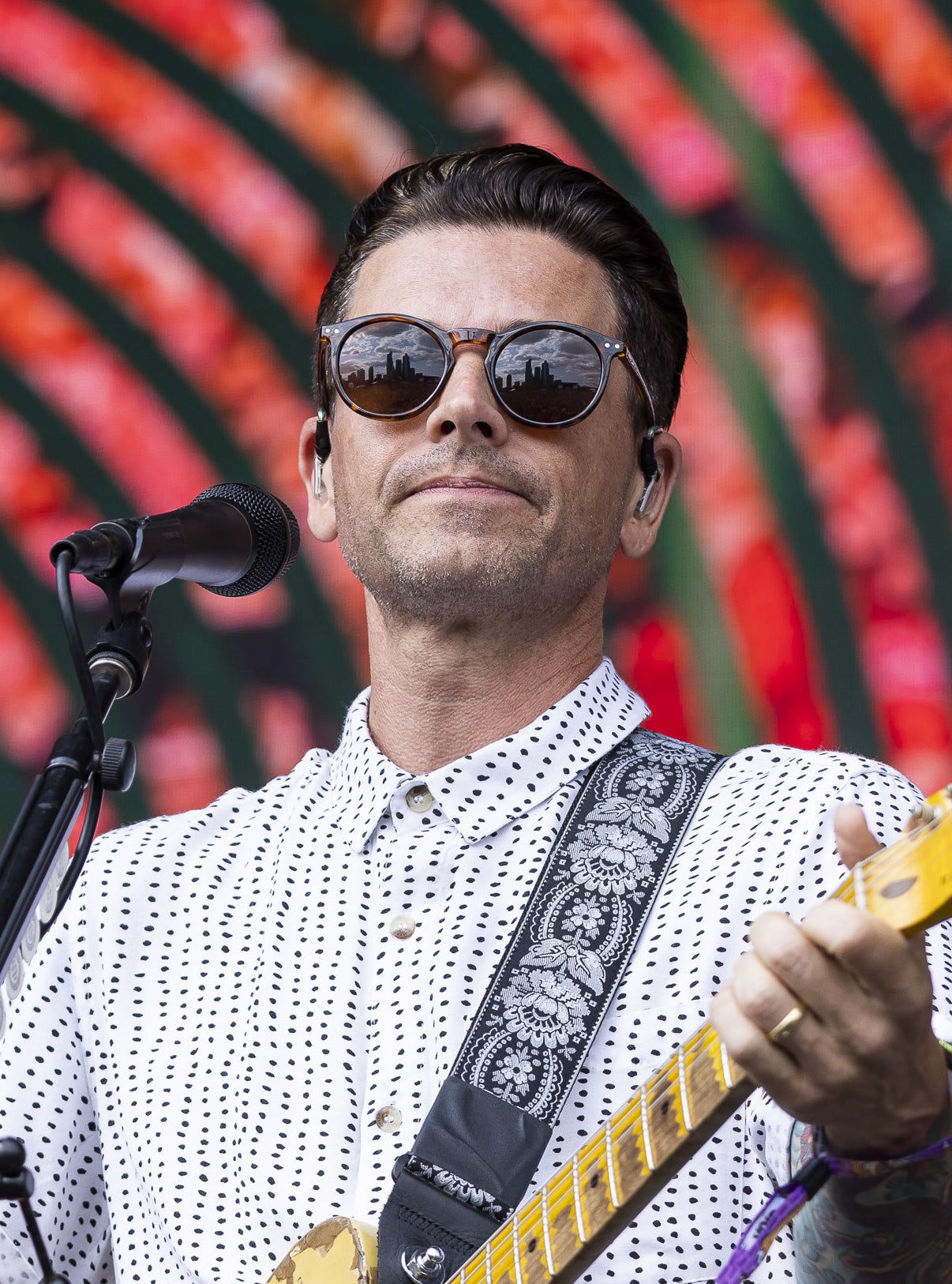 Chris Carrabba onstage