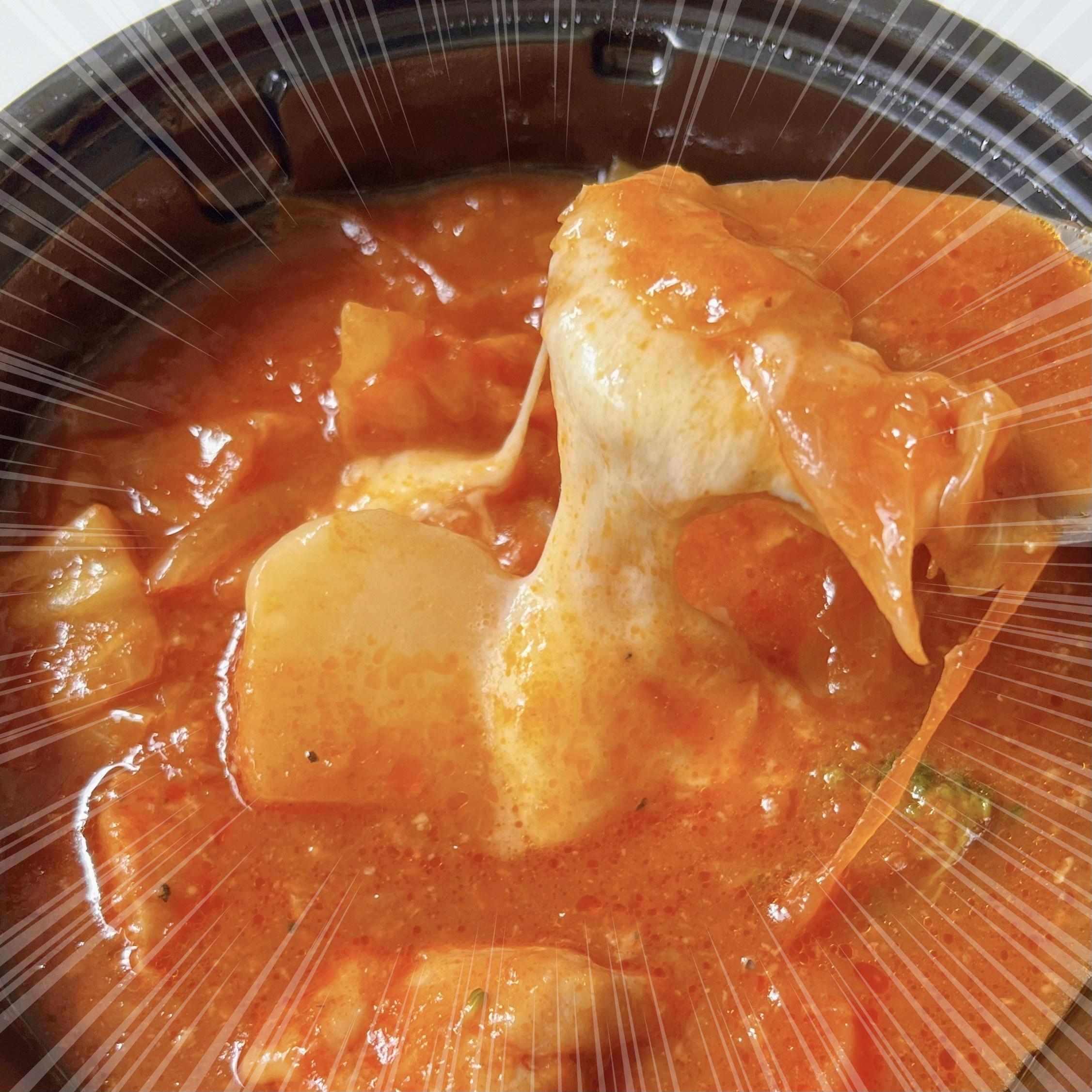 セブン-イレブンのオススメのフード「とろーりチーズの小さいトマト鍋」