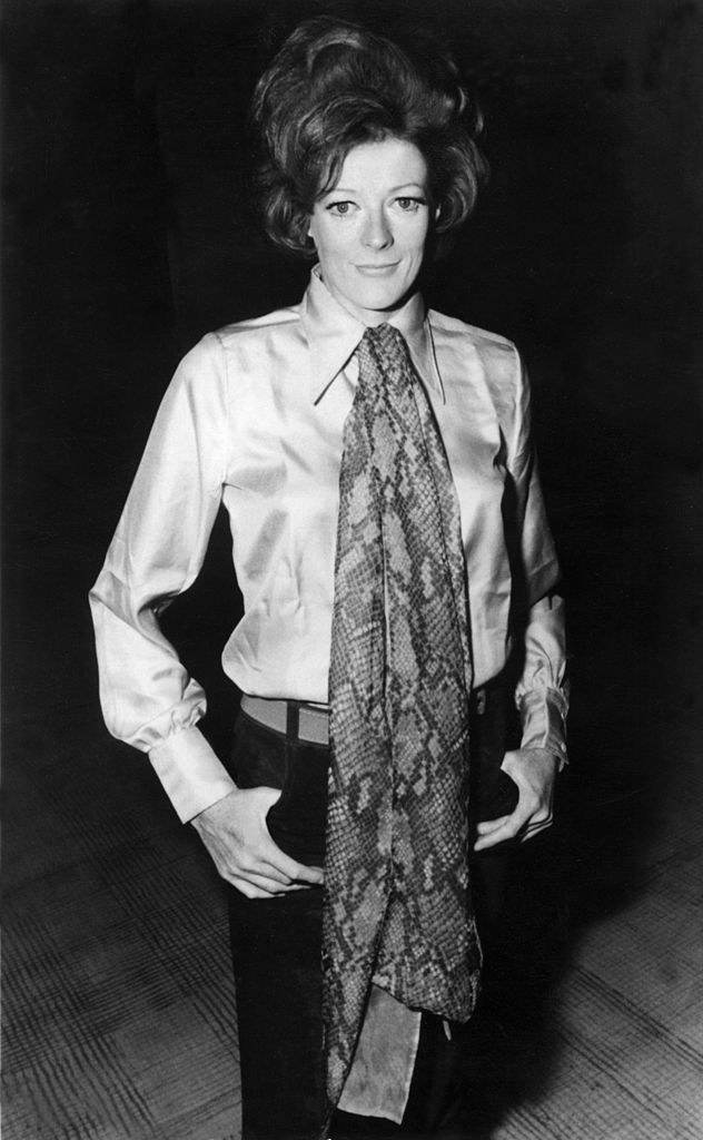 black and white photo of young Maggie Smith