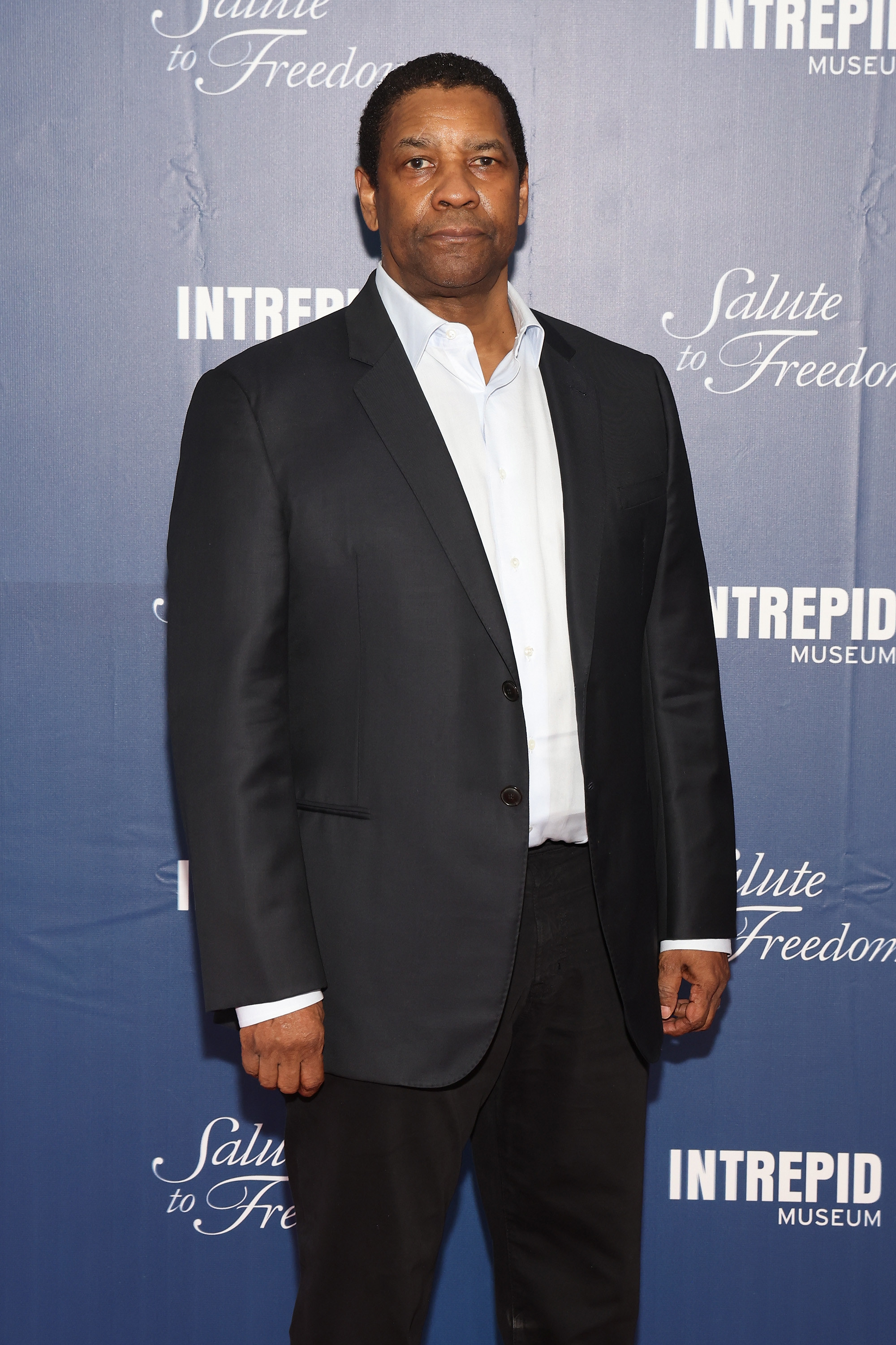 Denzel at a premiere