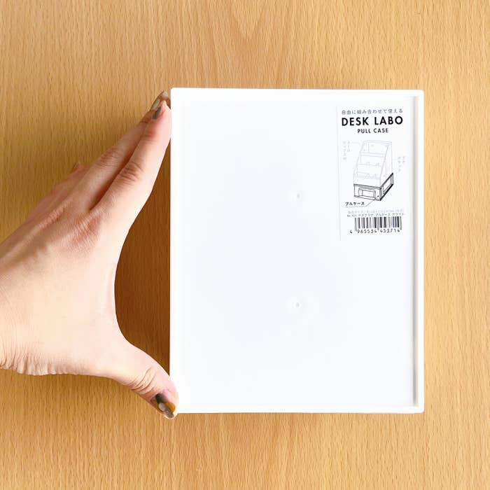 DAISO(ダイソー)のおすすめの収納「デスクラボ プルケース」「デスクラボ トレー9マス」