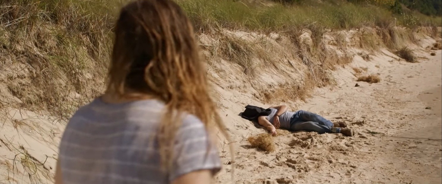 A woman discovered a hooded and chained body on a beach in &quot;Ruin Me&quot;