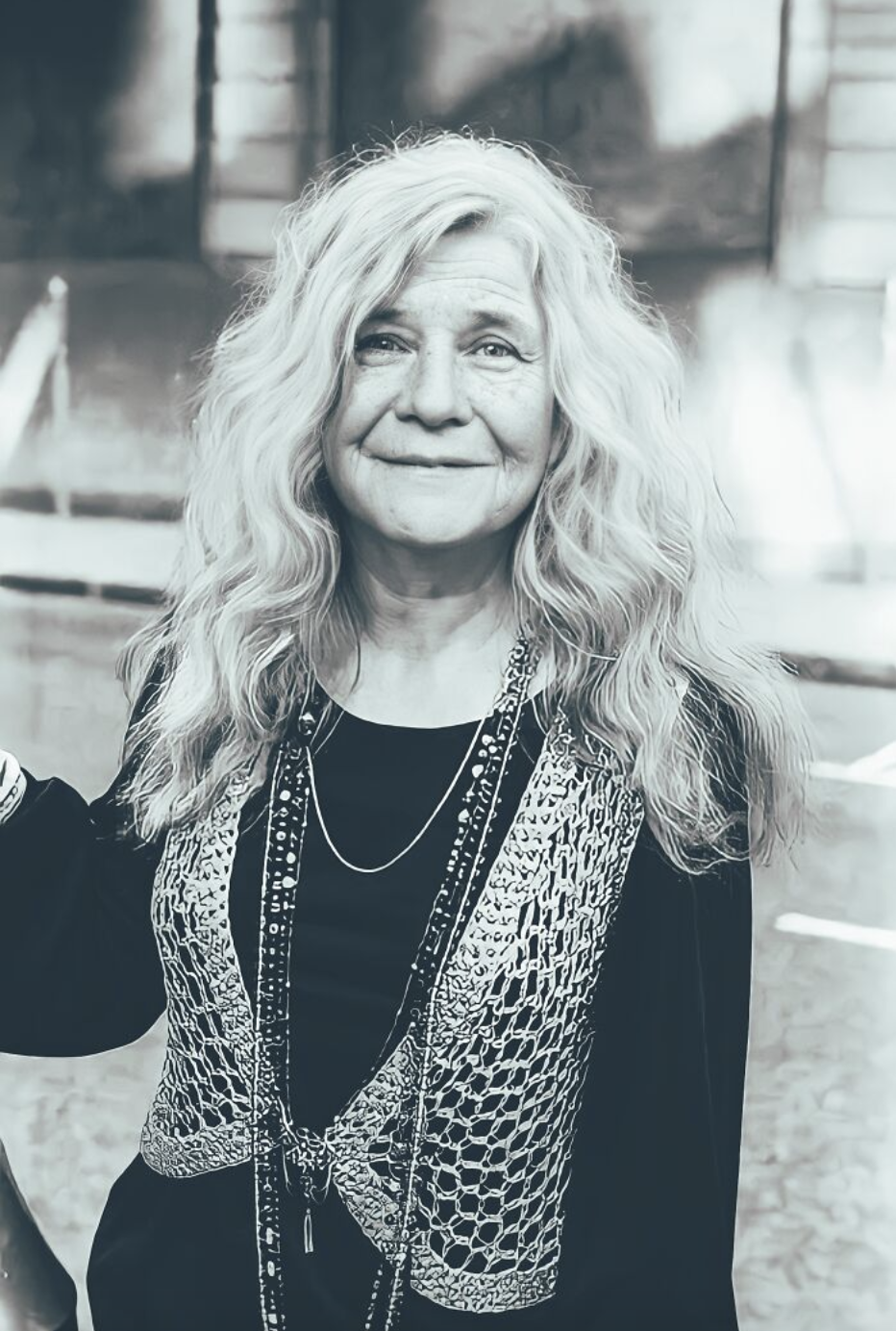 black and white photo of Joplin smiling if she were alive today