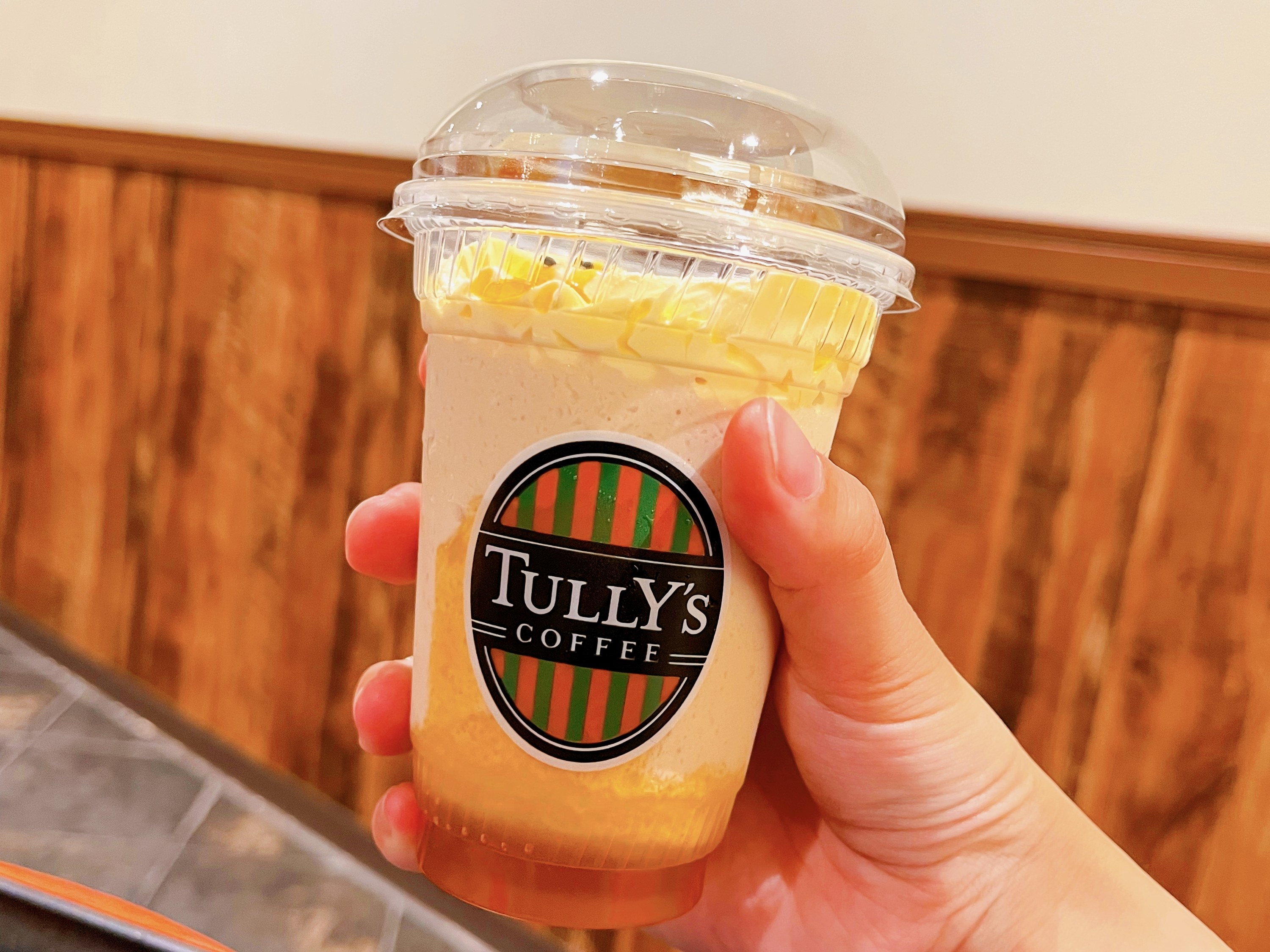 Tully&#x27;s Coffee（タリーズコーヒー）の季節限定ドリンク「OIMOティーシェイク」