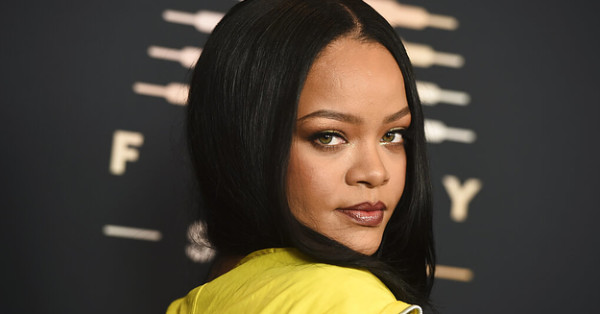 Rihanna Confirms She Is Headlining the Super Bowl Halftime Show