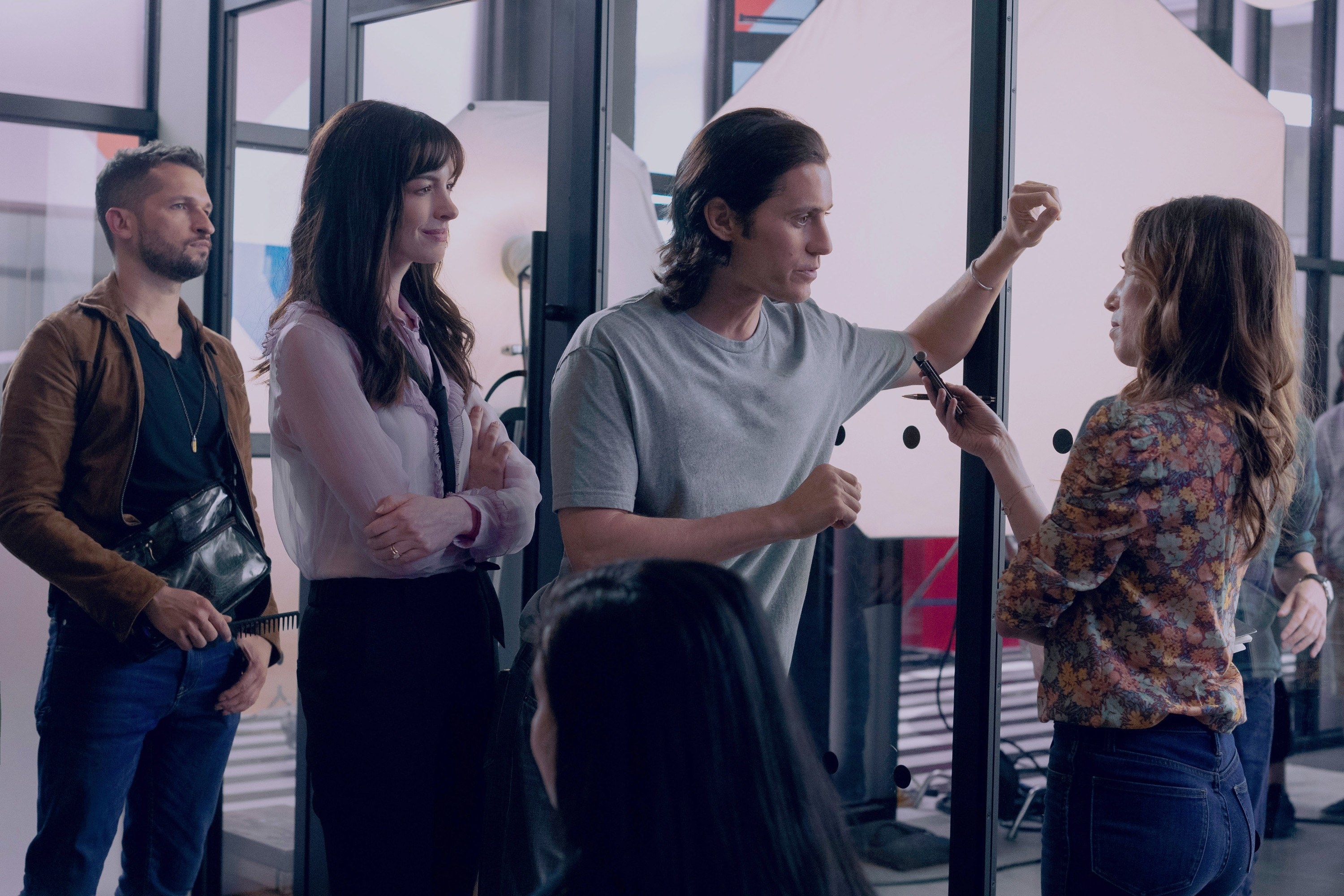 WECRASHED, 2nd from left: Anne Hathaway as Rebekah Neumann, center: Jared Leto as Adam Neumann, 4.4&#x27;, (Season 1, ep. 104, aired Mar. 25, 2022)