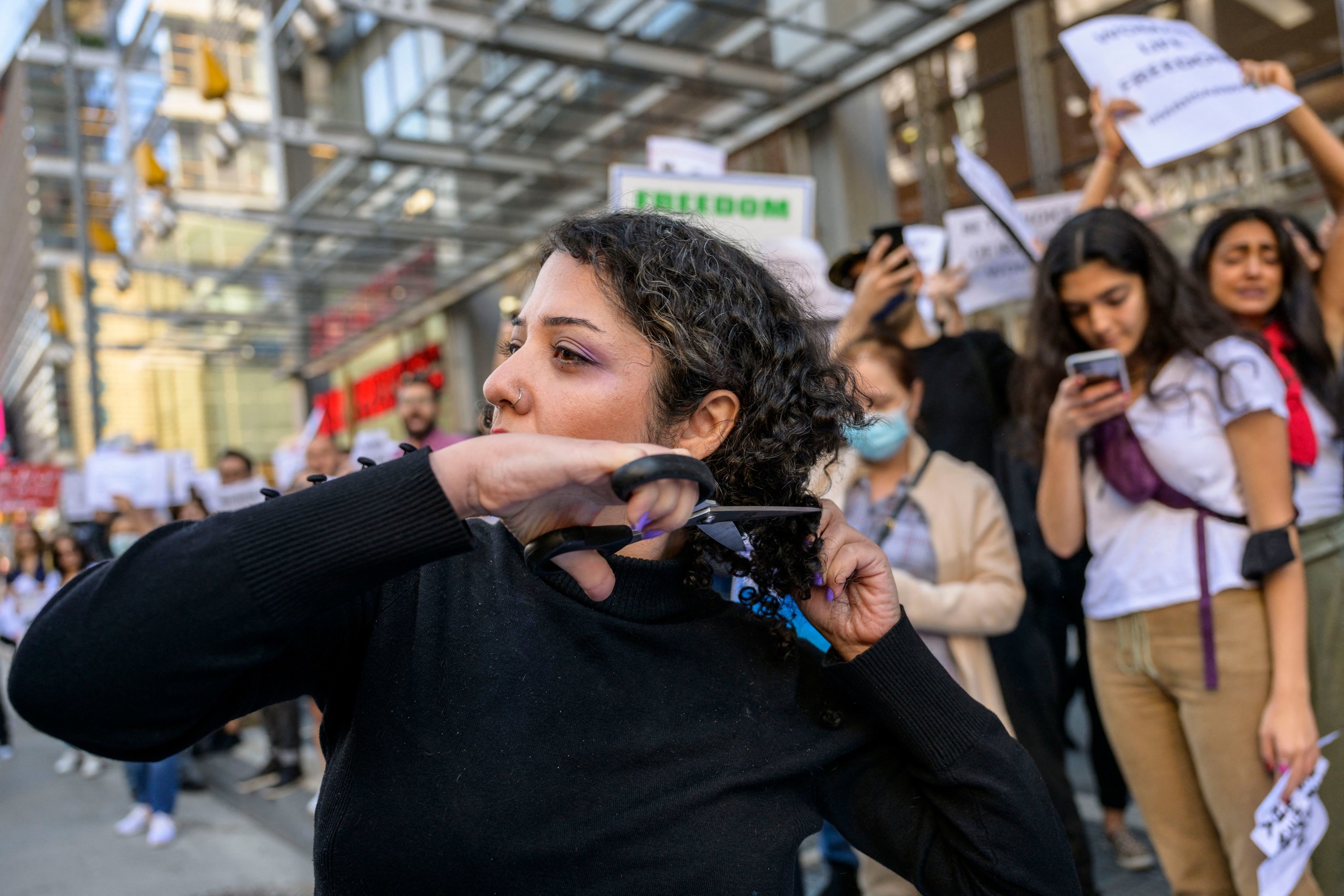 TikTok Woman Shaves Her Head In Protest For Mahsa Amini - 68