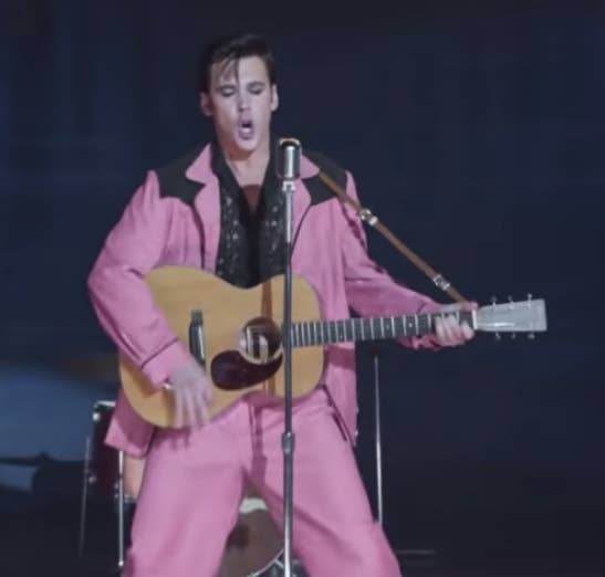 21 Best Movie And TV Shows Costumes That Every Pop Culture Fan Should Wear This Halloween