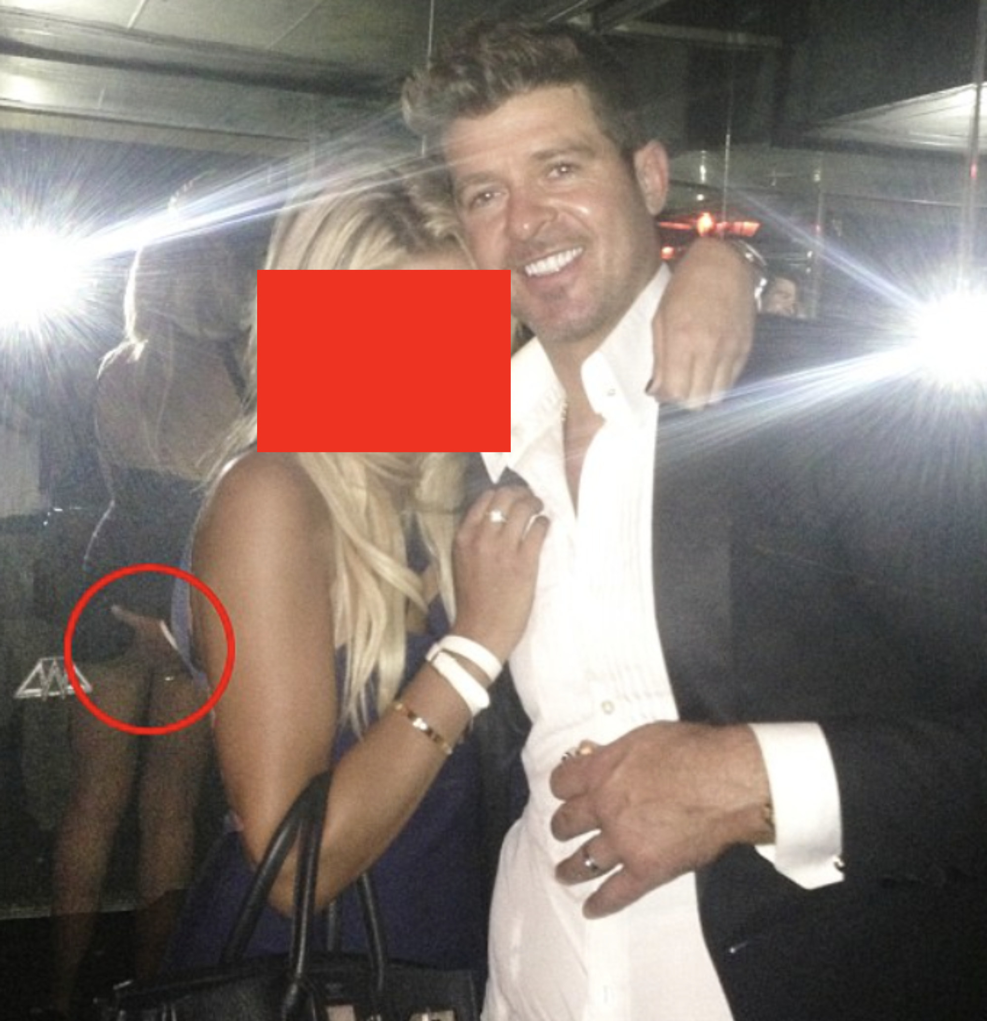 Robin Thicke with his hand on a fan&#x27;s backside