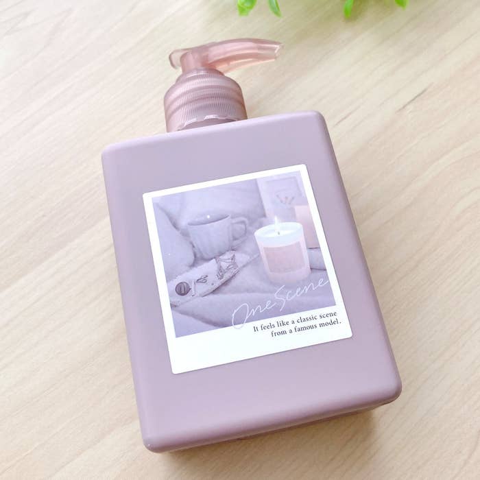 Seria（セリア）のオススメの雑貨「ポンプボトル フォトラベル300ml」