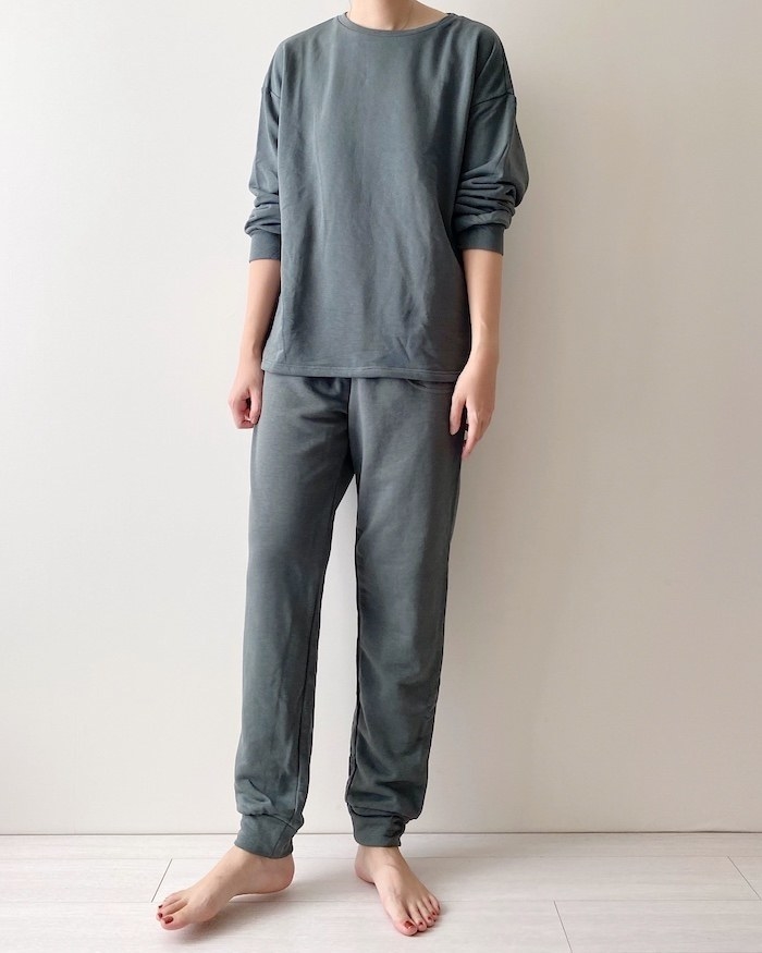 GU（ジーユー）のおすすめレディースファッション「ソフトスウェットセット（長袖＆ロングパンツ）」