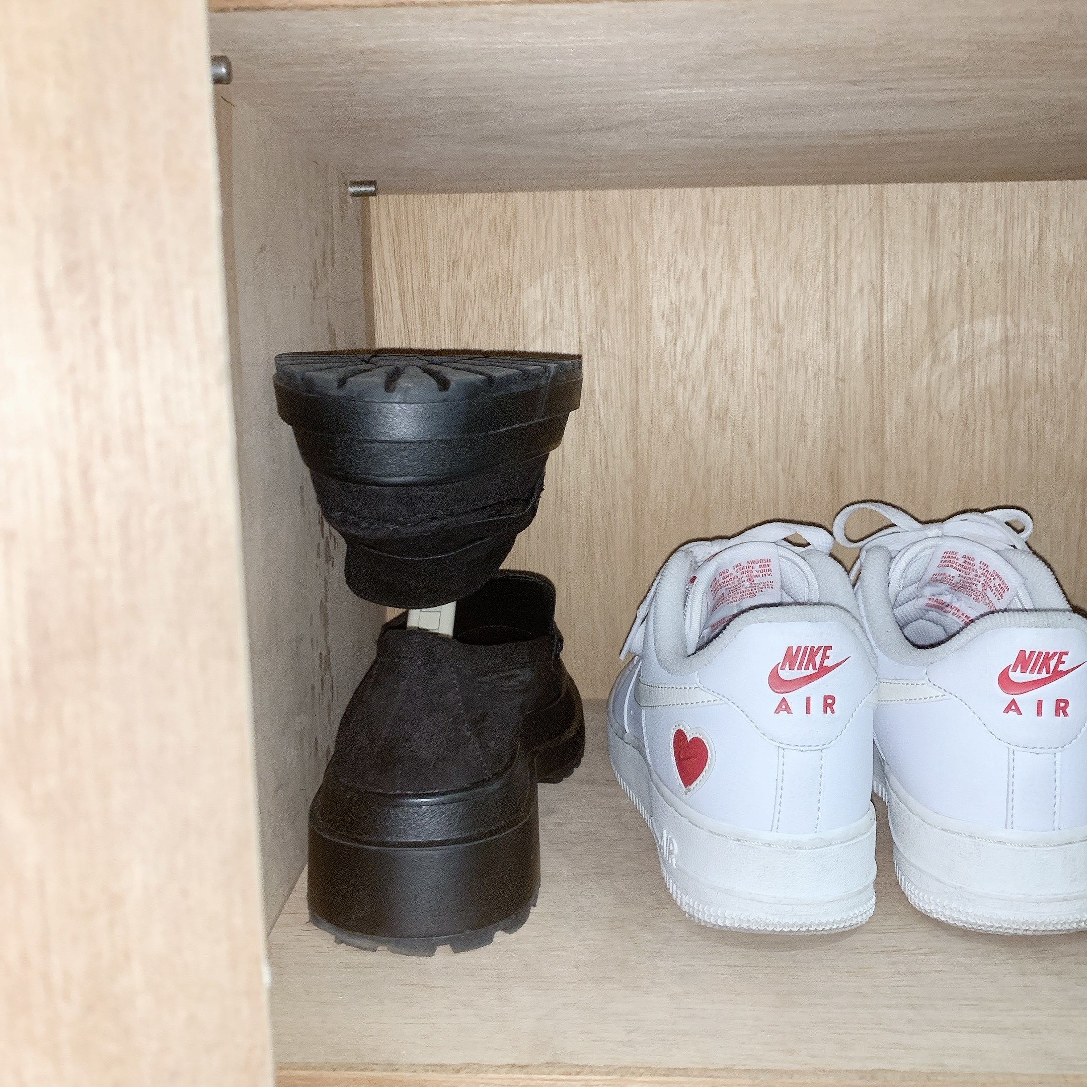 CanDo（キャンドゥ）のおすすめ便利アイテム「靴収納スタンド」