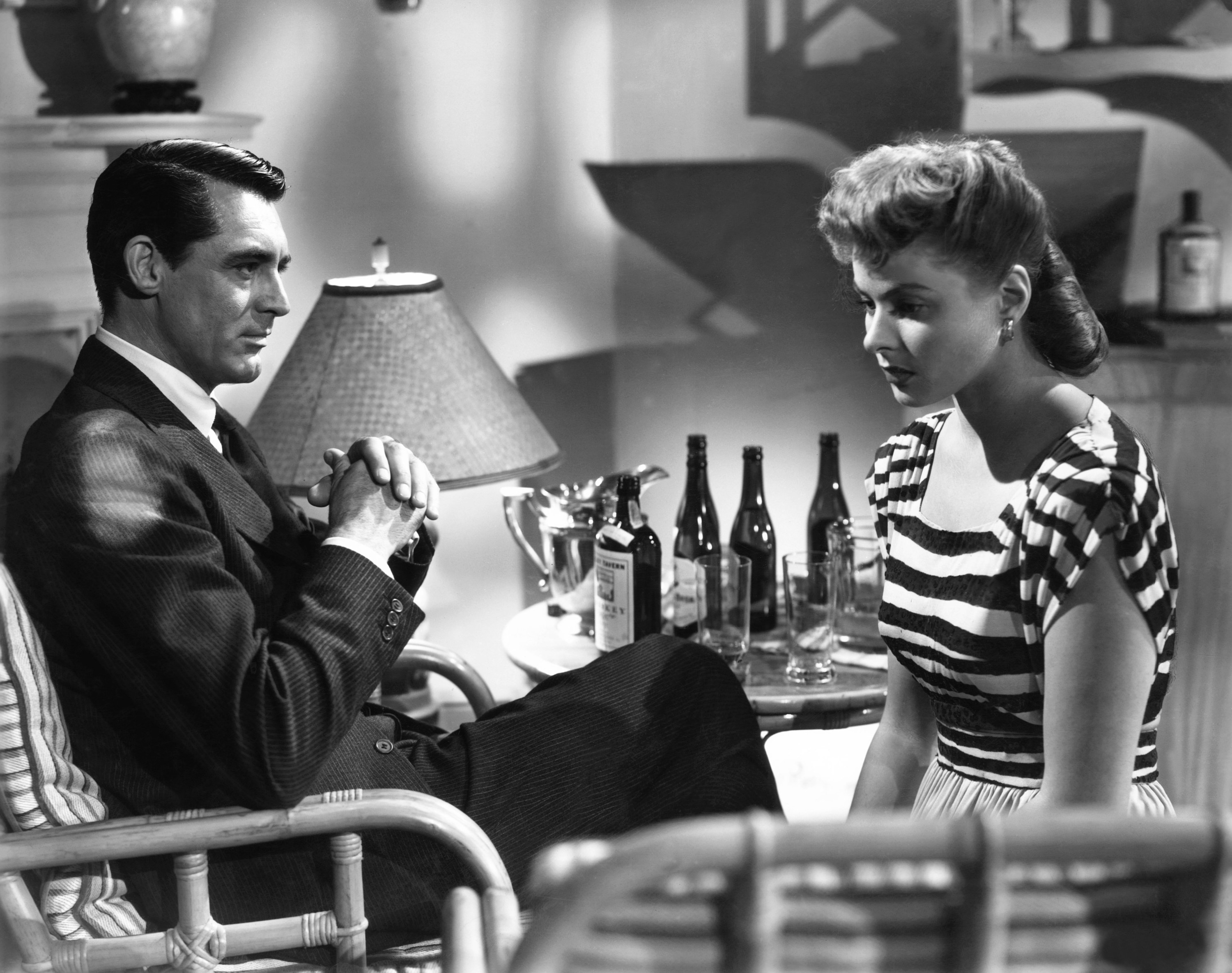 Cary Grant talking to Ingrid Bergman.