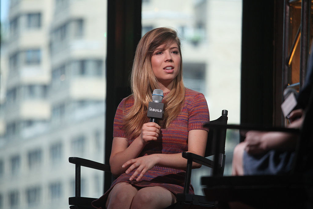 Jennette McCurdy Mom Red Table Talk Interview - 35