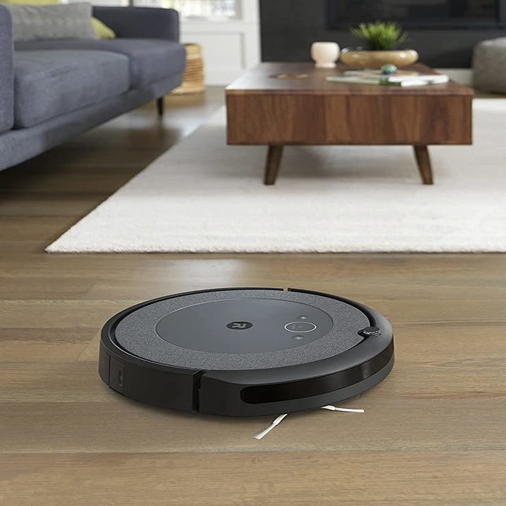 You Can Save Up To 200 On A Roomba Right Now On Amazon