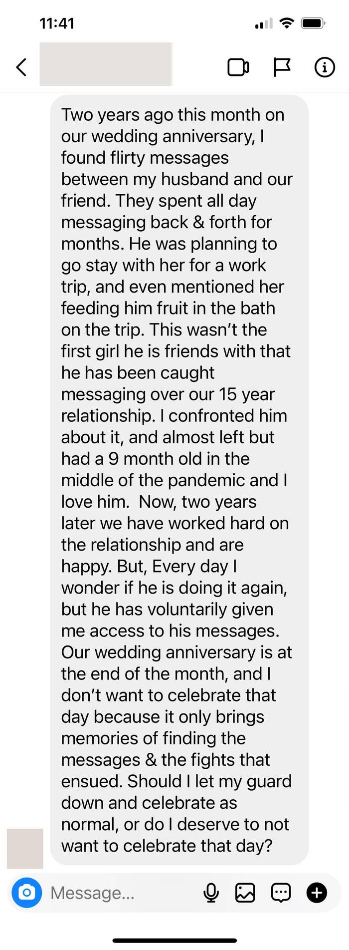 DM的女人被她的丈夫发送调情的消息