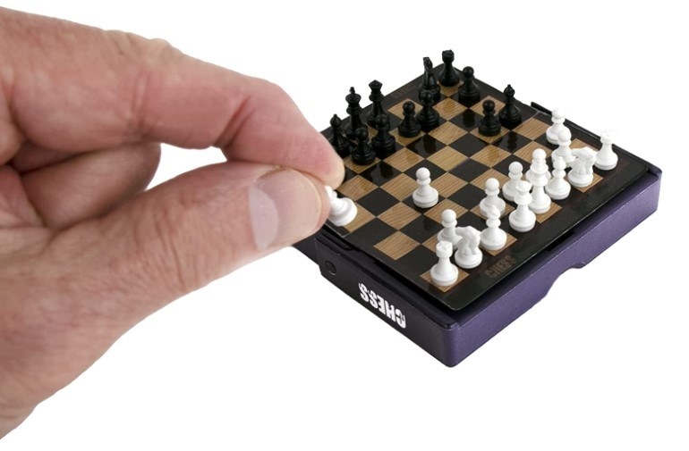 tablero de ajedrez tamaño miniatura