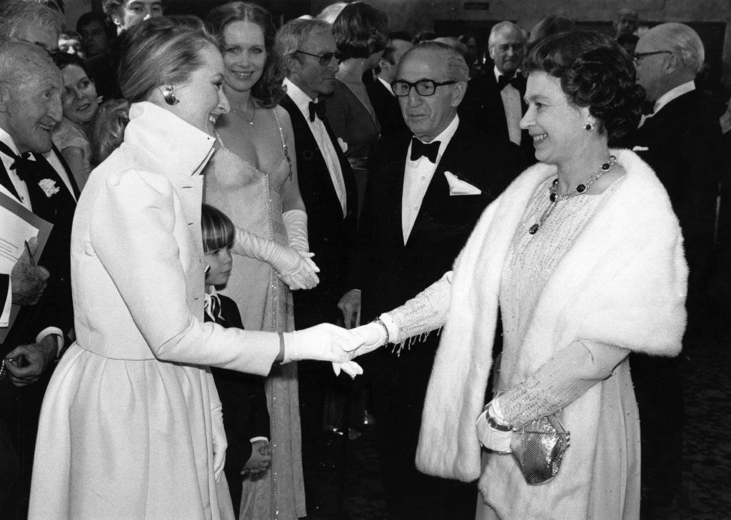 All The Random Celebs Queen Elizabeth Met - 80