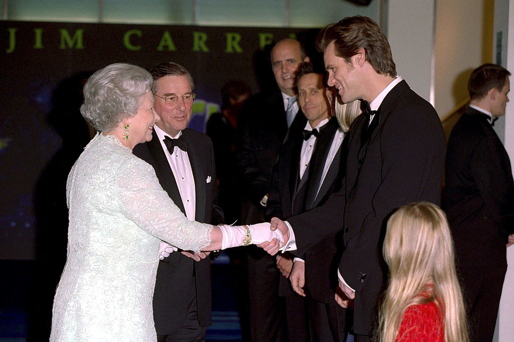 All The Random Celebs Queen Elizabeth Met - 41