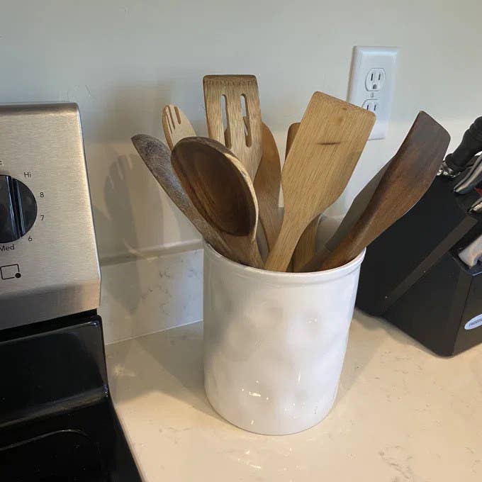 Review photo of the utensil crock