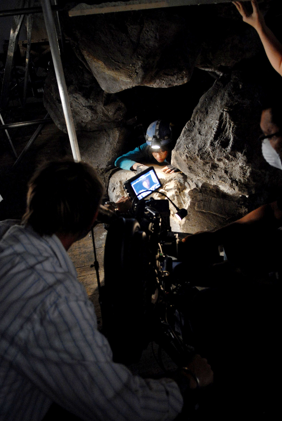 Behind the scenes of &quot;The Descent Part 2&quot;