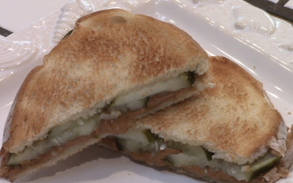 20 Weird Meals And Snacks That People Love