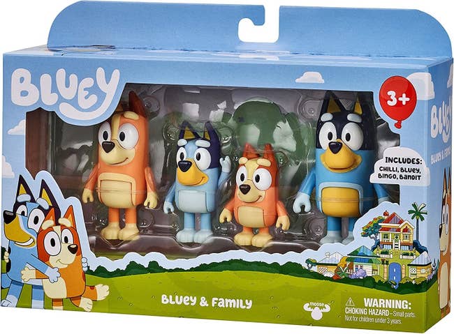 figures of the bluey and family