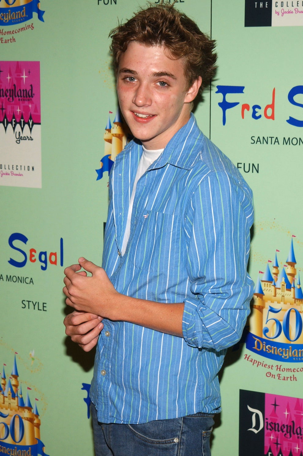 37 Celebs When They Were Little And Famous In The Early 2000s Vs. Grown