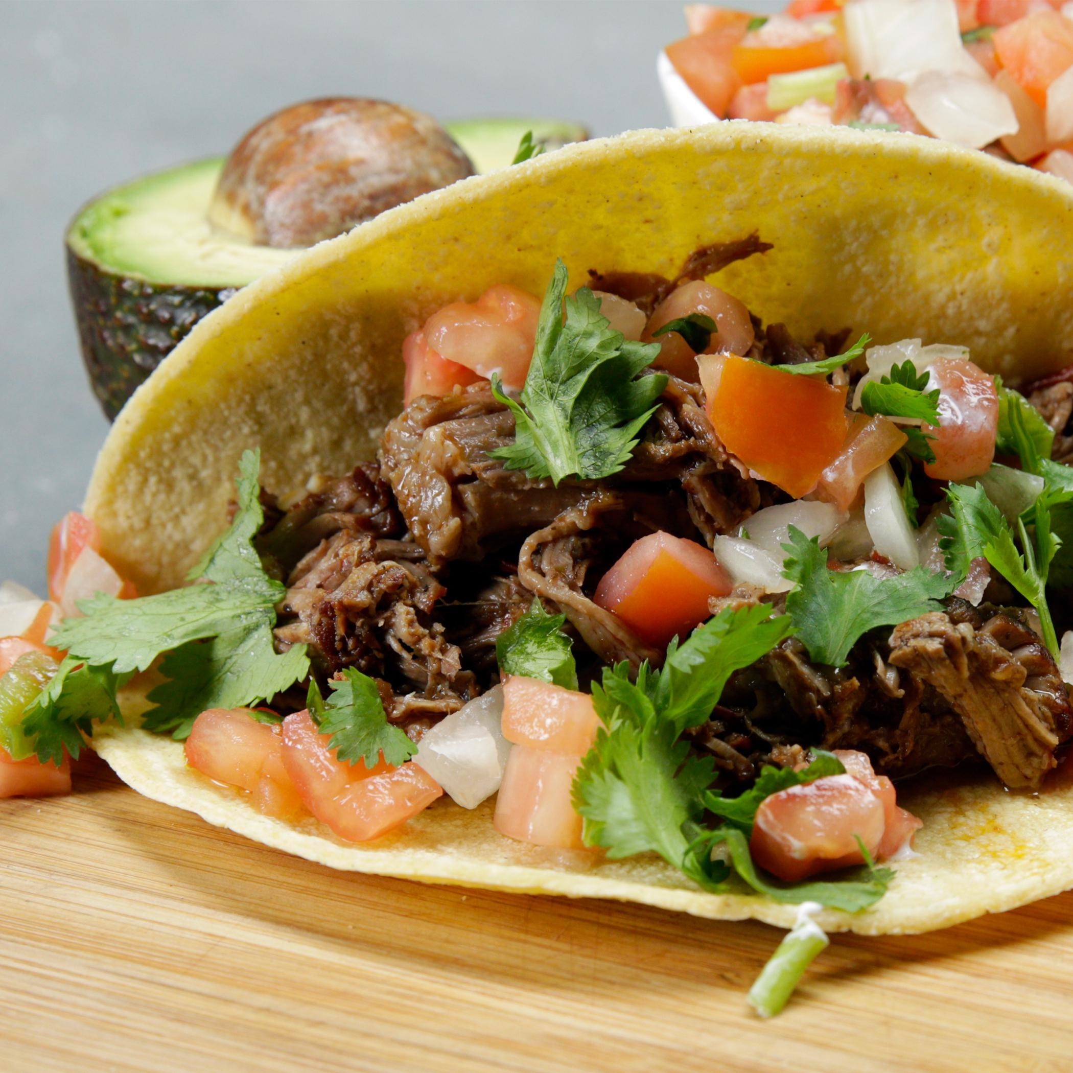 Slow Cooker Barbacoa-Style Beef Tacos