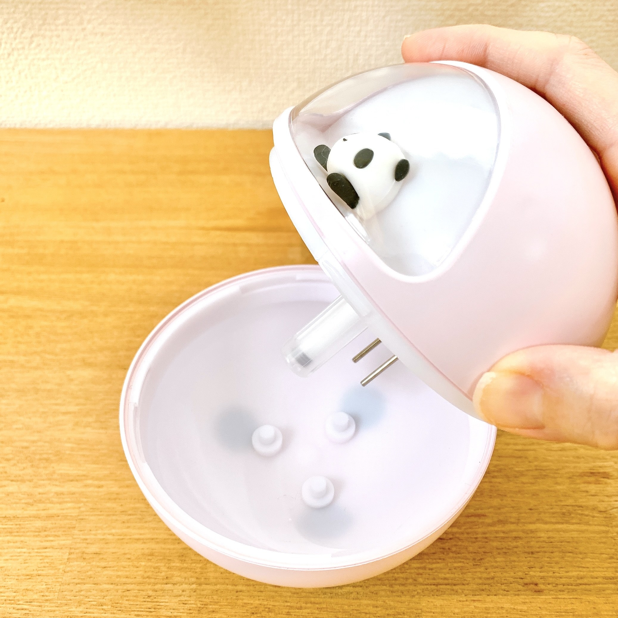 DAISO（ダイソー）のおすすめの加湿器「USB式加湿器（カプセル型、パンダ）」