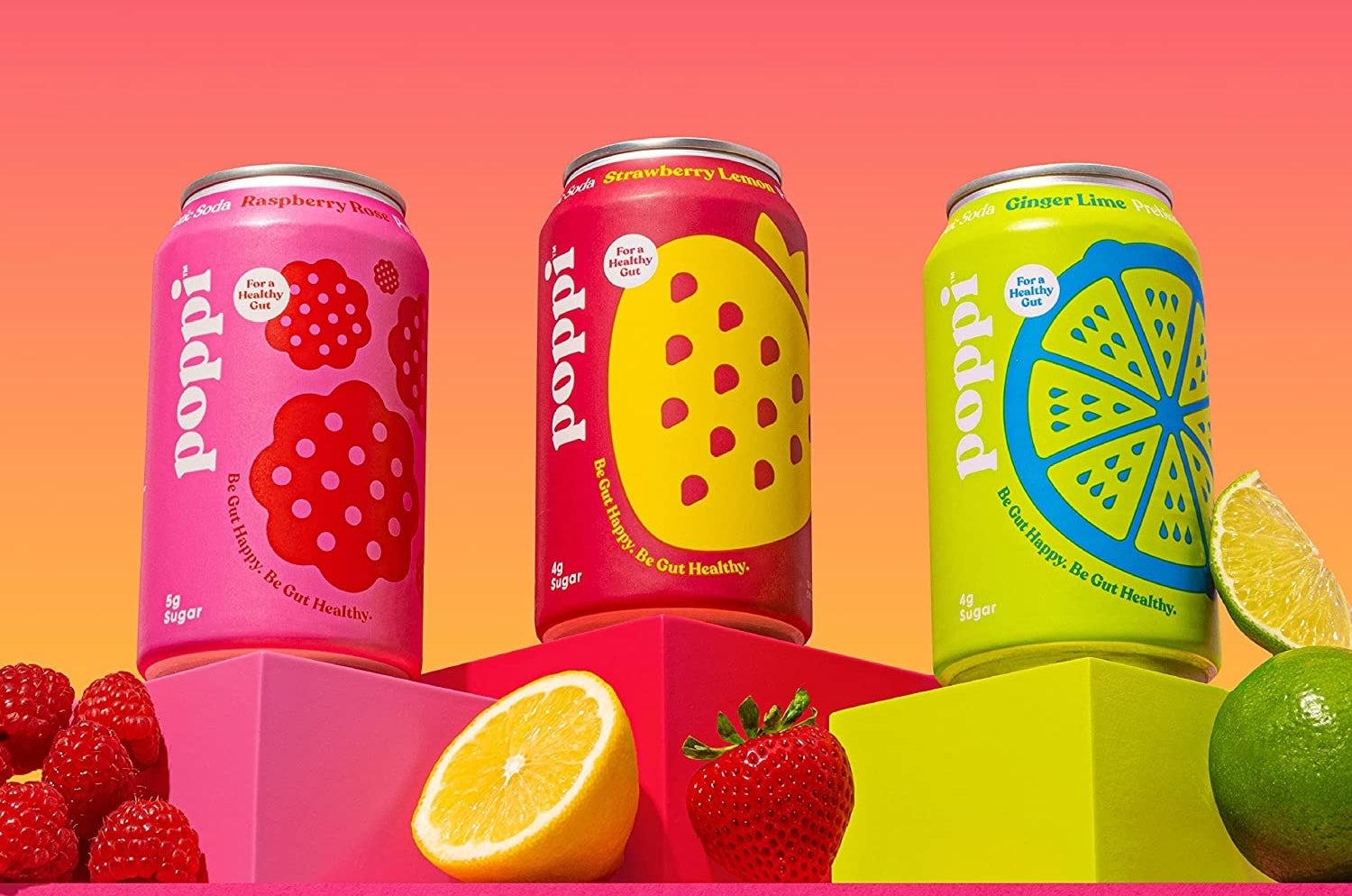 poppi生命起源以前的汽水在三种口味,树莓玫瑰,草莓柠檬水,和姜石灰