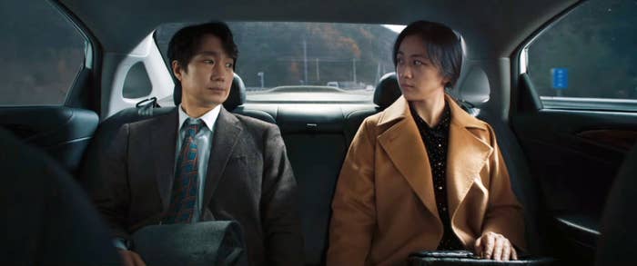 Park Hae-il and Tang Wei as a detective and his suspect, riding in a car together