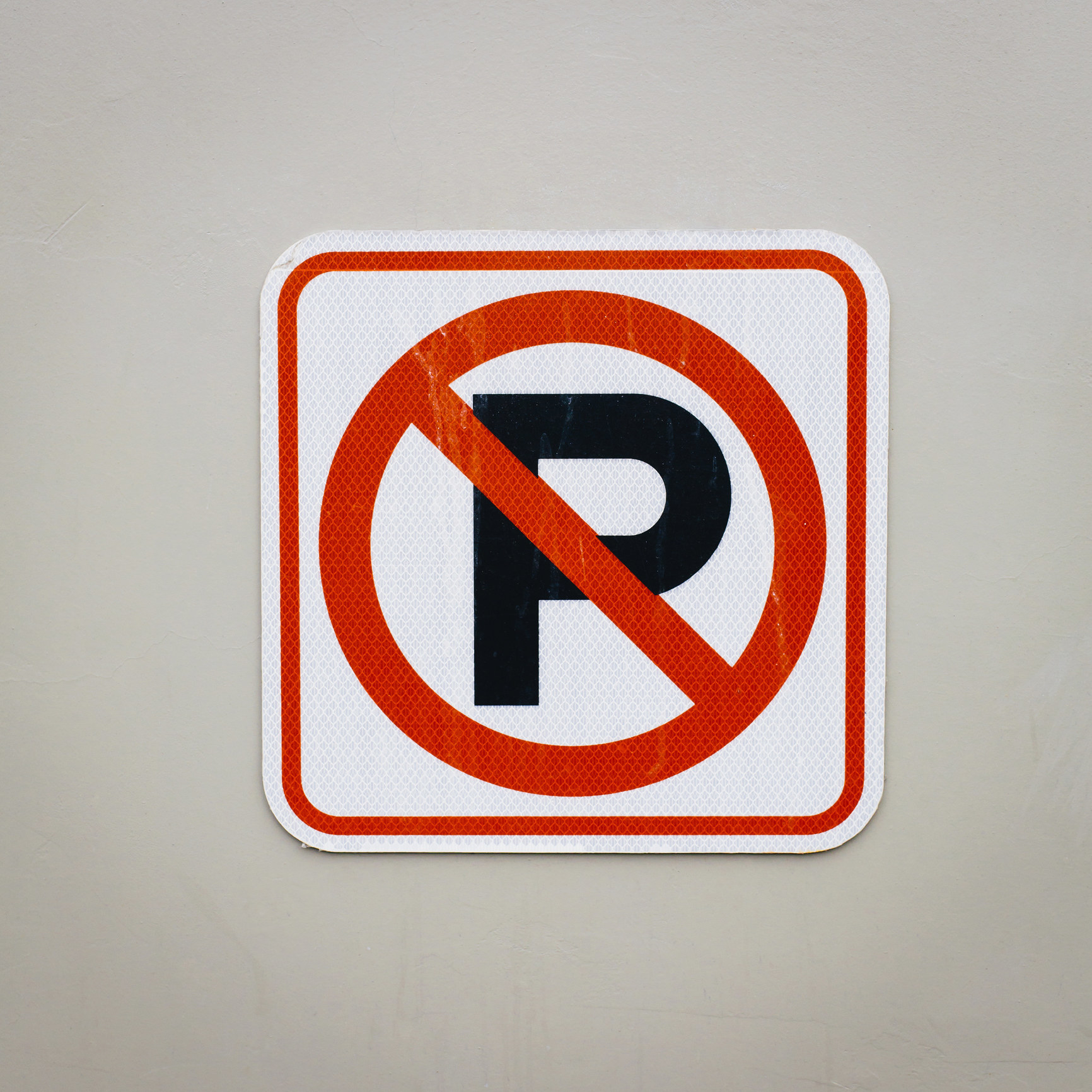 A &quot;No parking&quot; sign