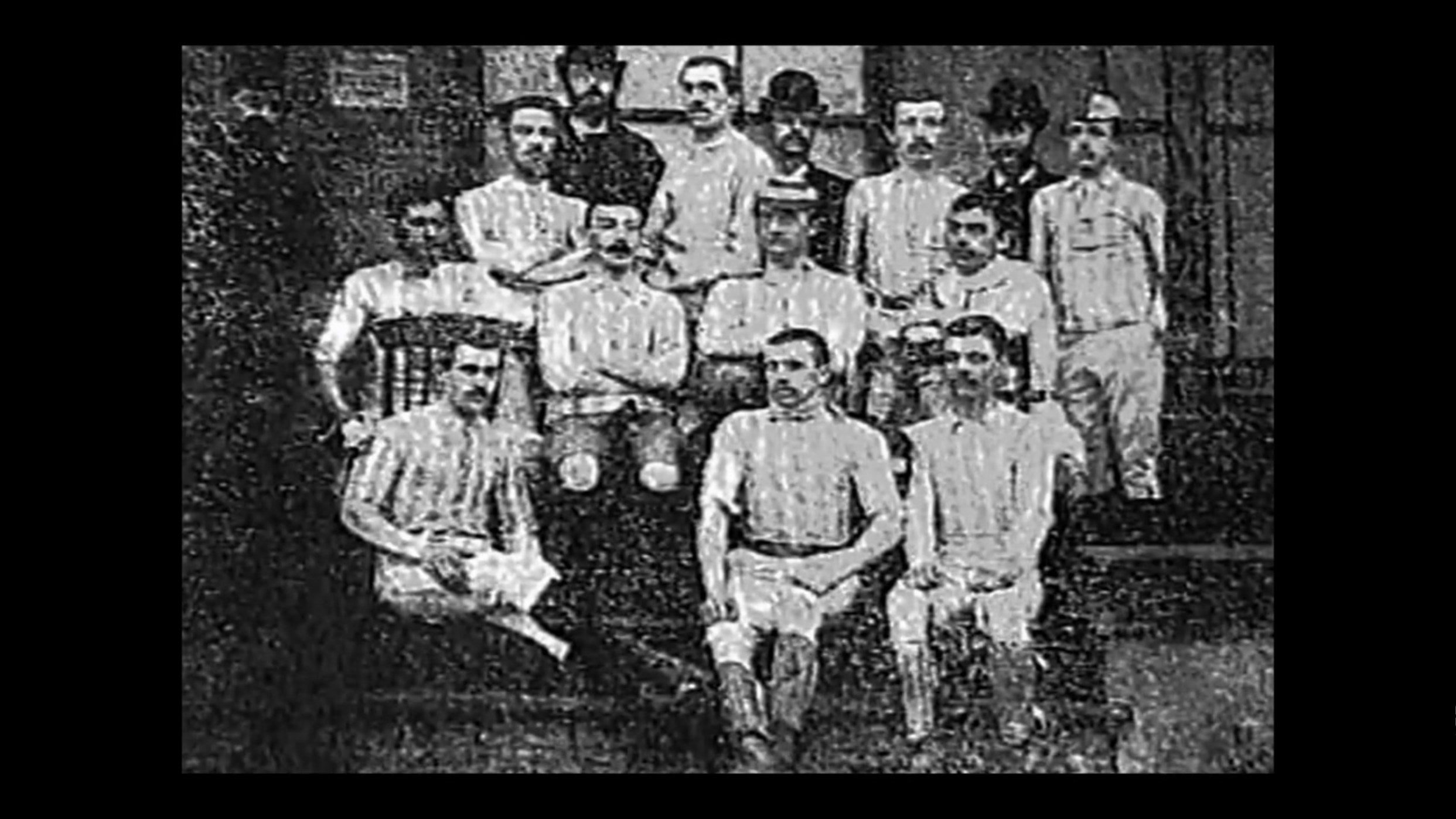 前卫的照片第一个足球俱乐部在1800年代