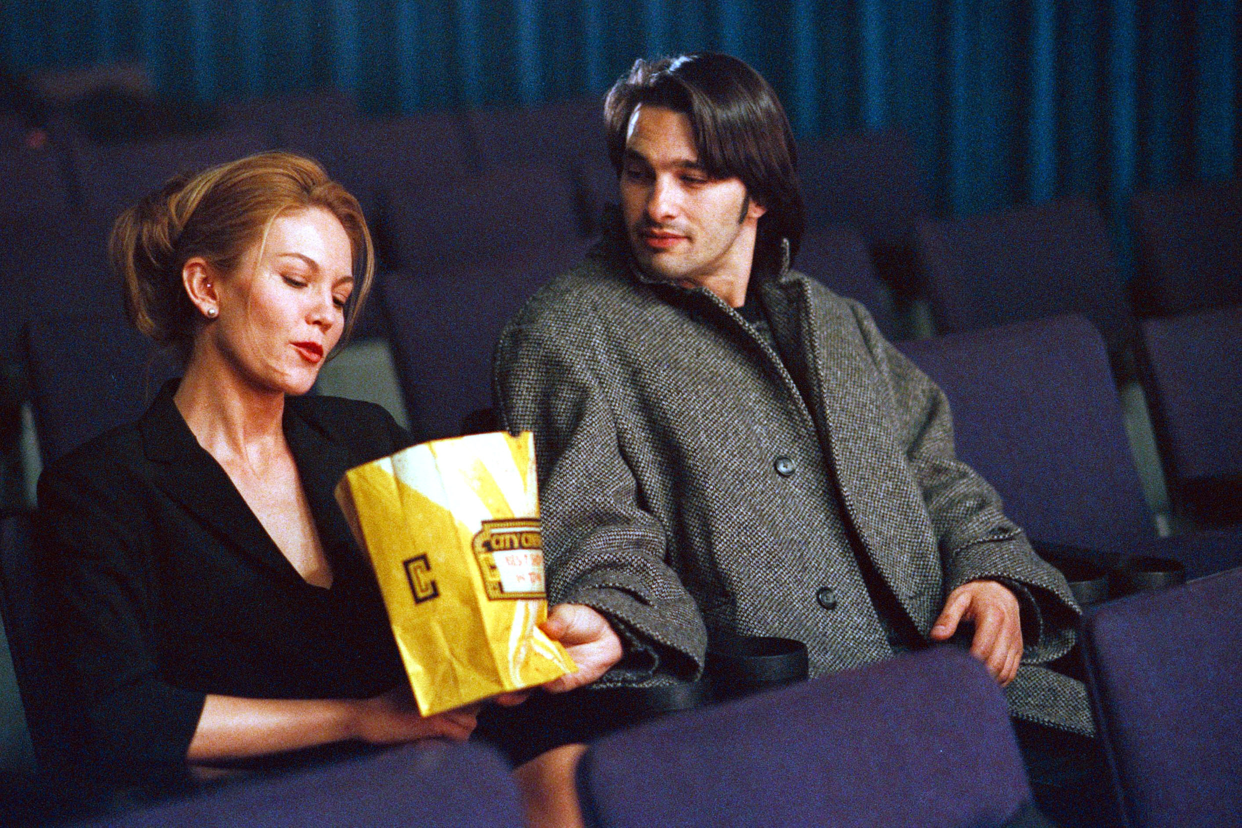 Diane Lane and Olivier Martinez in Unfaithful