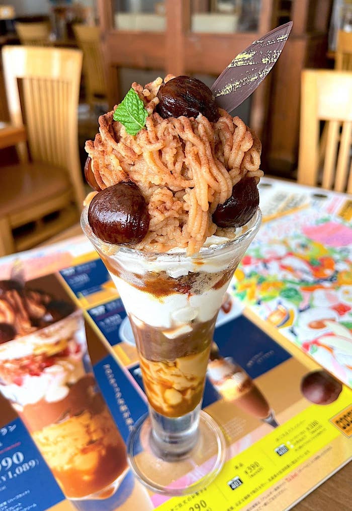 好きなもの全部盛りじゃん ココスの やけくそパフェ めちゃくちゃ豪華でびっくりした 好きなもの全部盛りじゃん ココスの やけくそパフェ めちゃくちゃ豪華でびっくりした