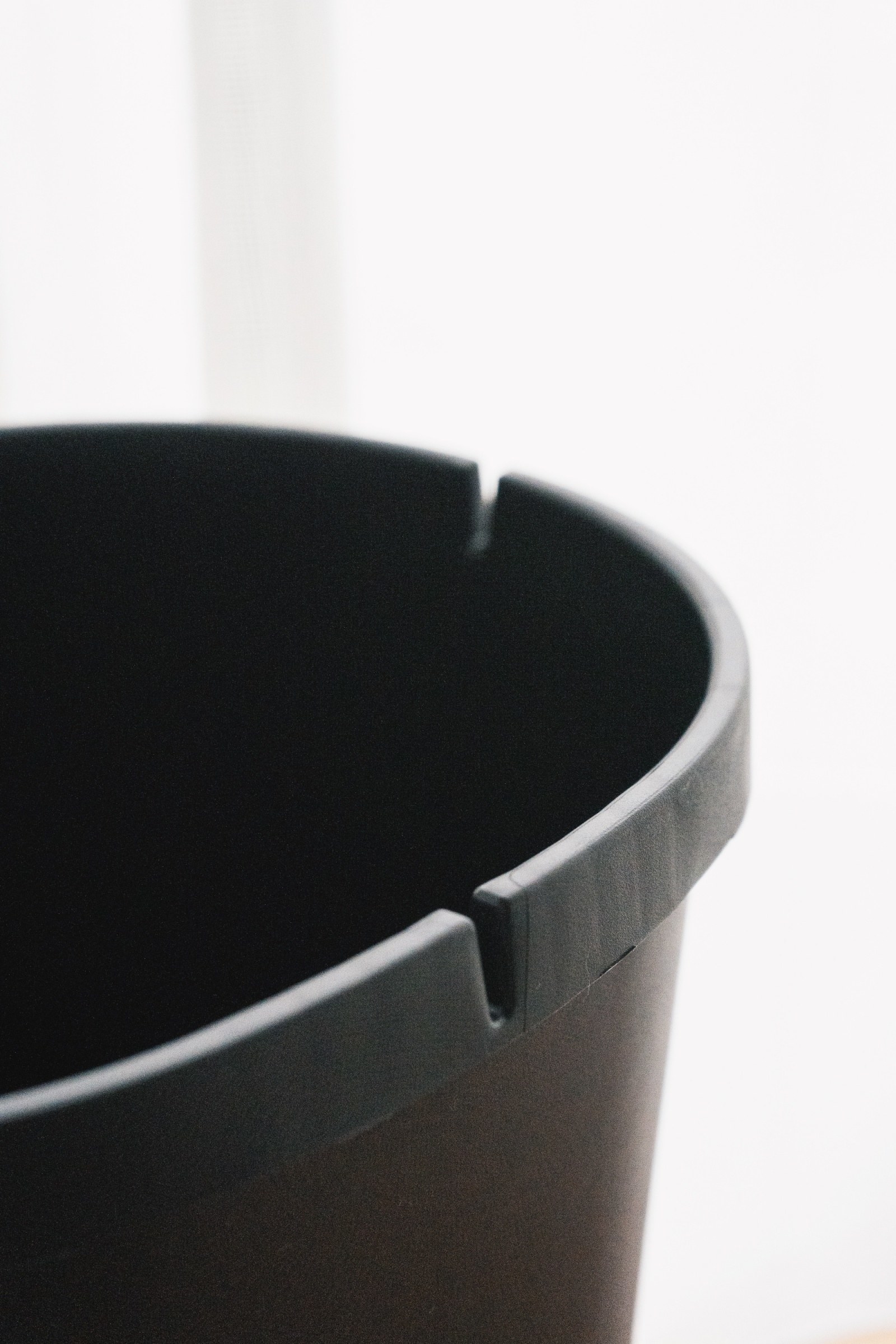 IKEAのオススメインテリア「HÖLASS ホーラス ふた付きゴミ箱」