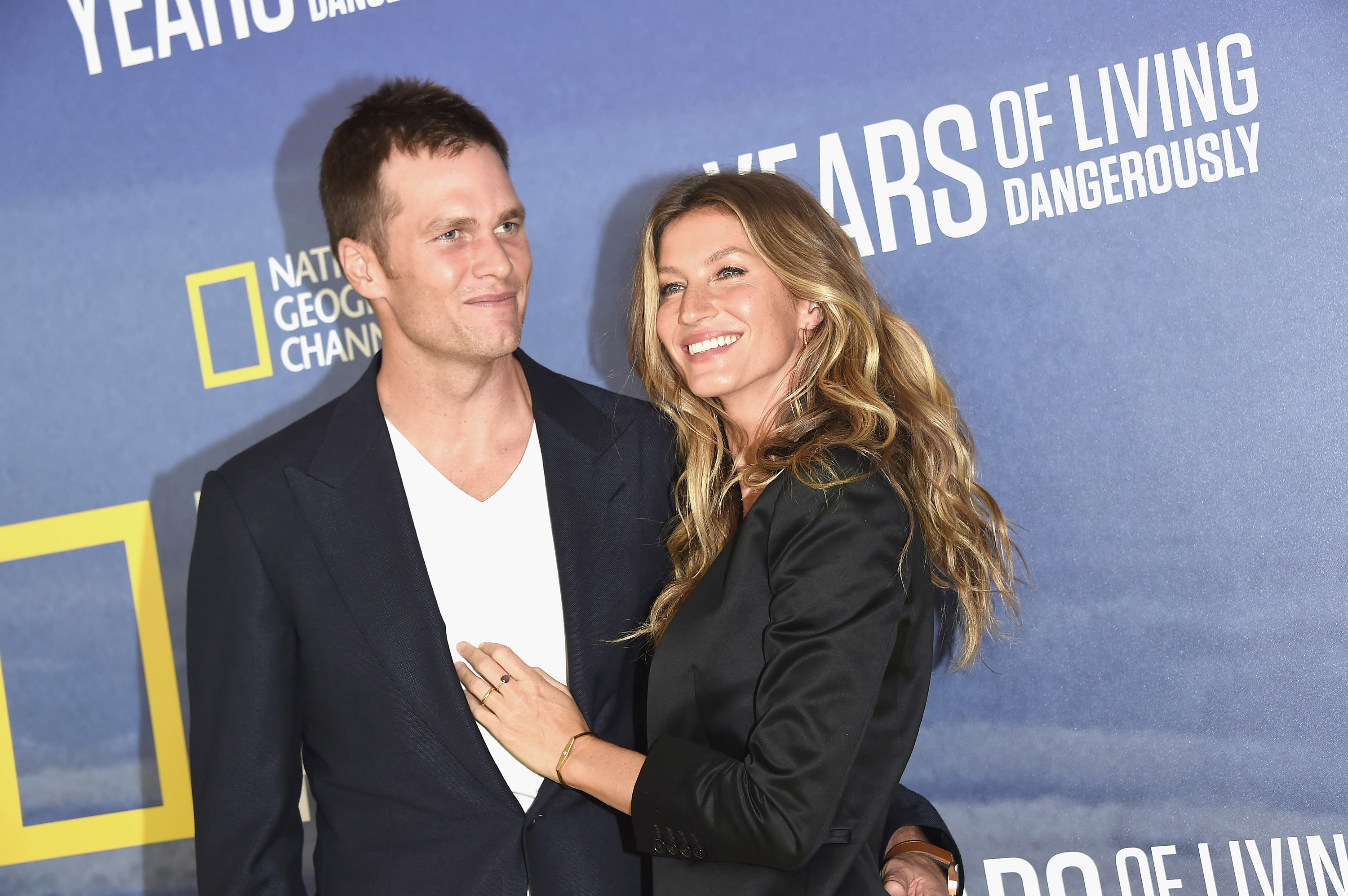 Tom Brady Seen Without Wedding Ring Amid Gisele Bundchen Divorce Rumors –  StyleCaster