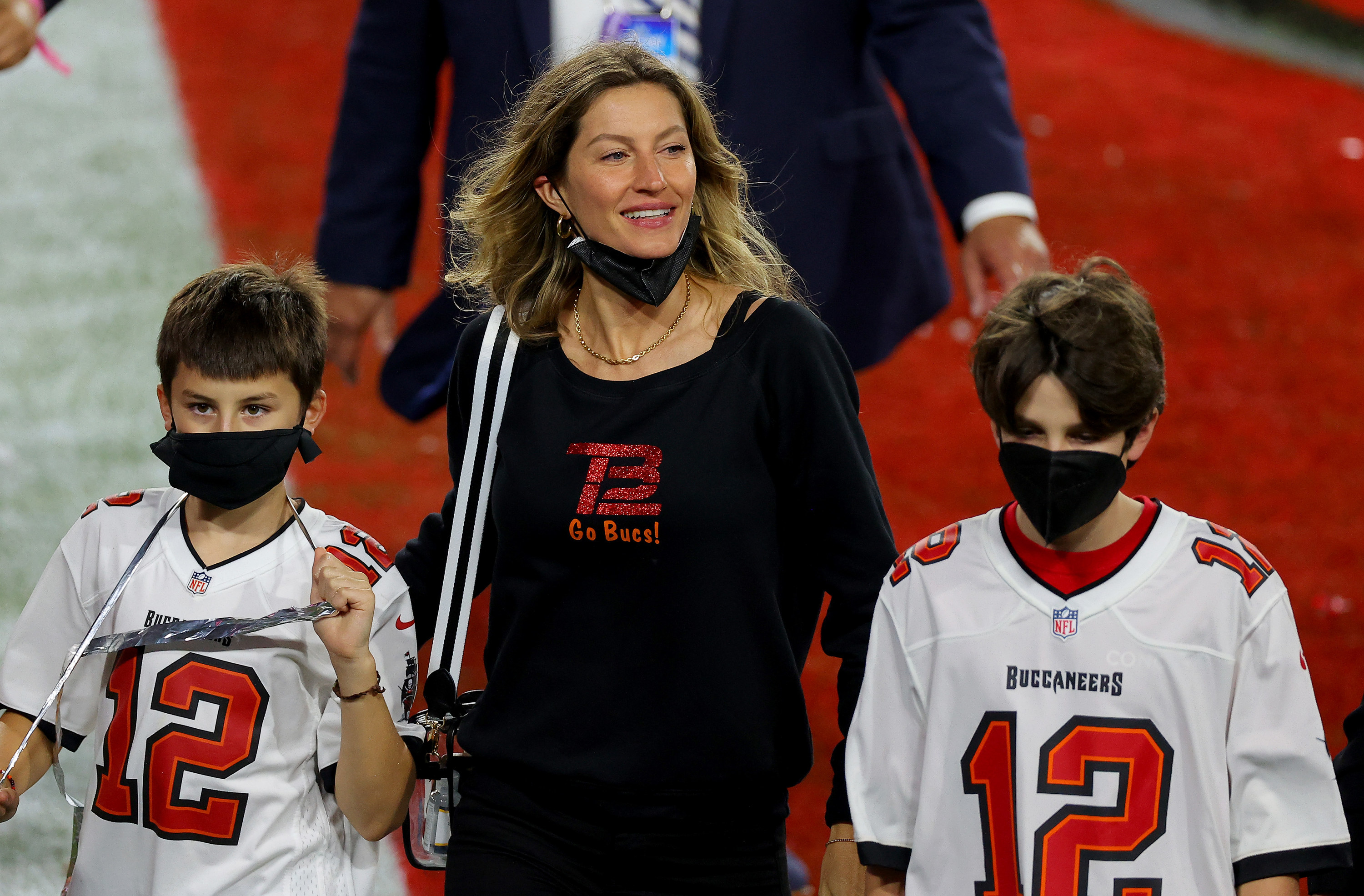 Tom Brady ridiculed for sideline rant and Bucs loss after weekend without  Gisele amid looming divorce rumors