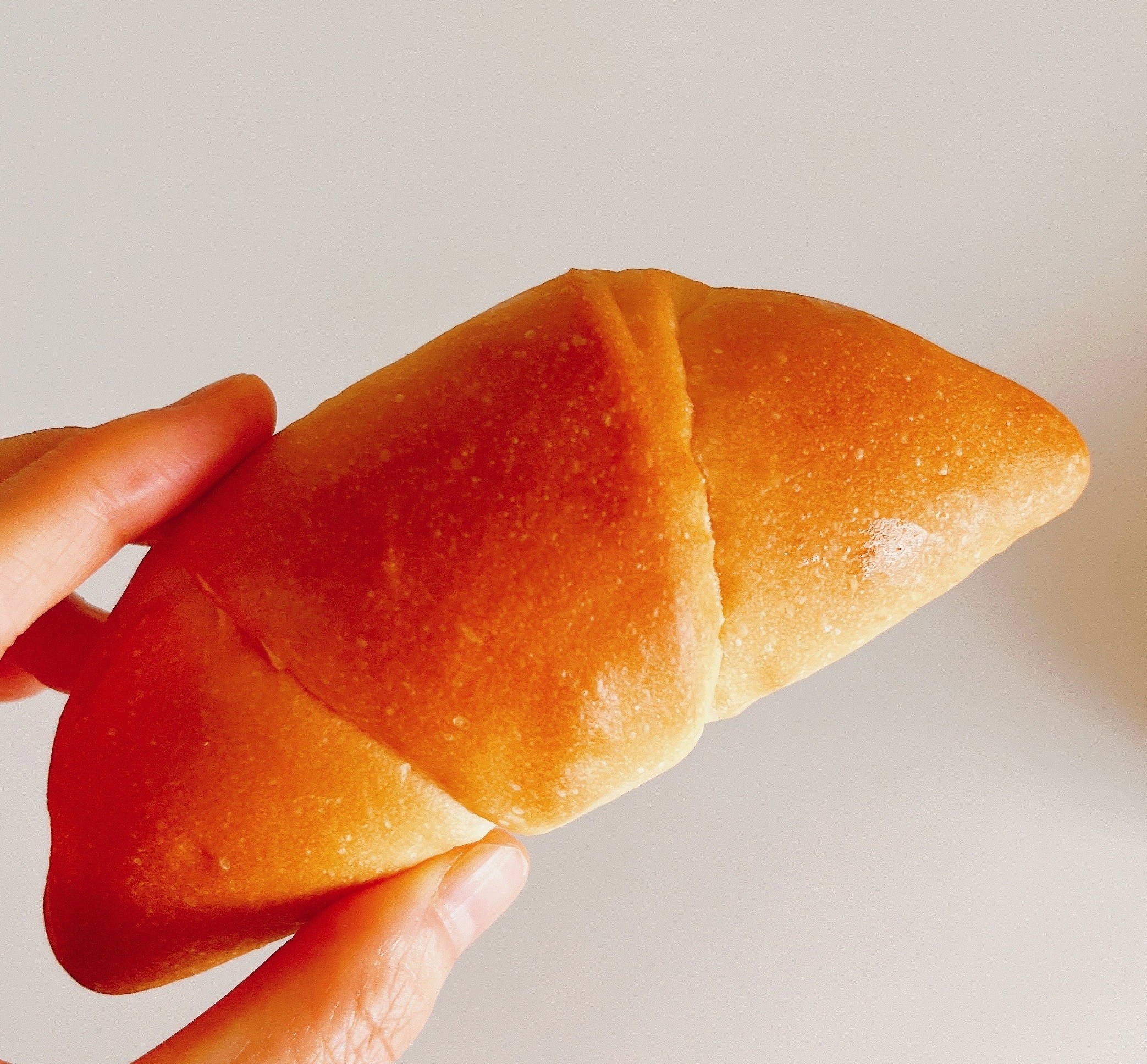 セブンイレブンのおすすめパン「バター香る塩パン3個入り」