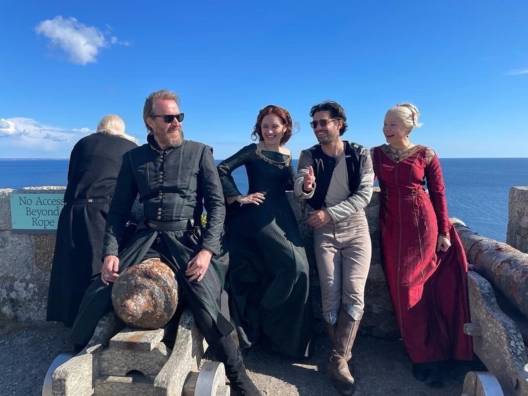 Behind The Scenes Pics Of The House Of The Dragon Cast - 46