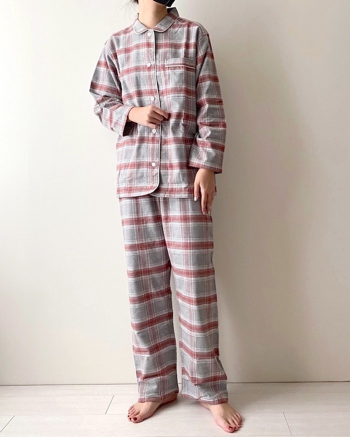 無印良品のルームウェア「脇に縫い目のない フランネルパジャマ」のコーディネート