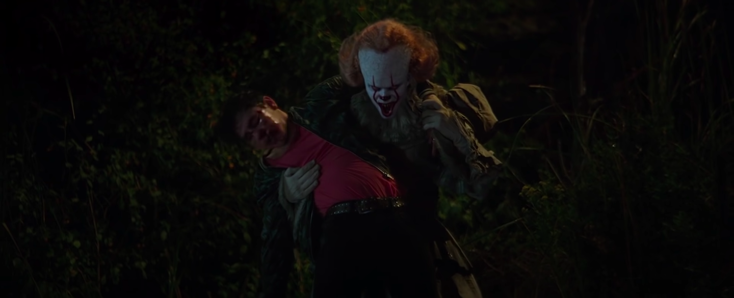 Pennywise the clown looking scary