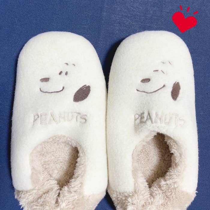 こりゃ買っちゃうよ ユニクロの スヌーピーコラボ 反則級のかわいさなんだけど