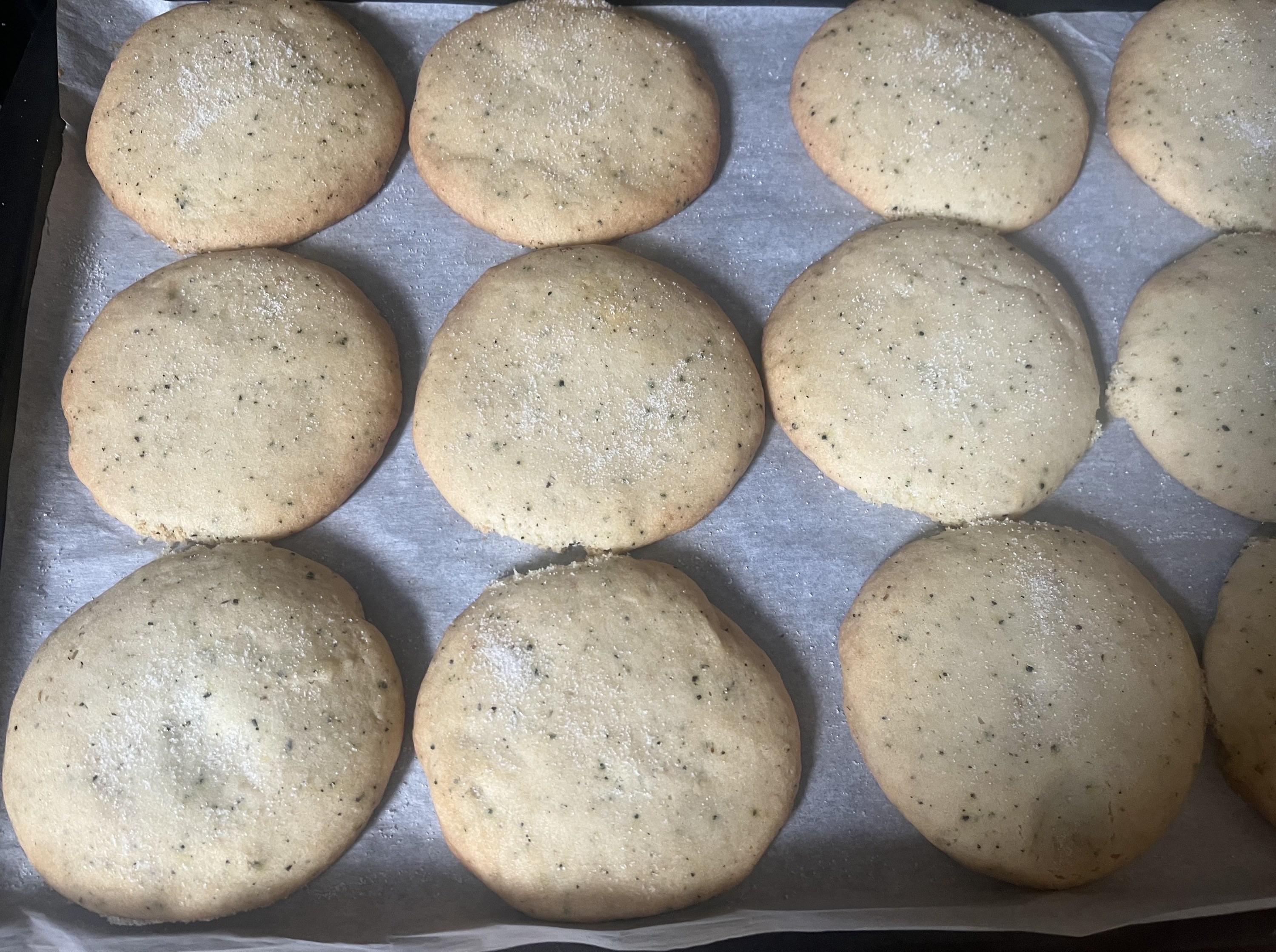 the baked cookies with granulated sugar sprinkled on top