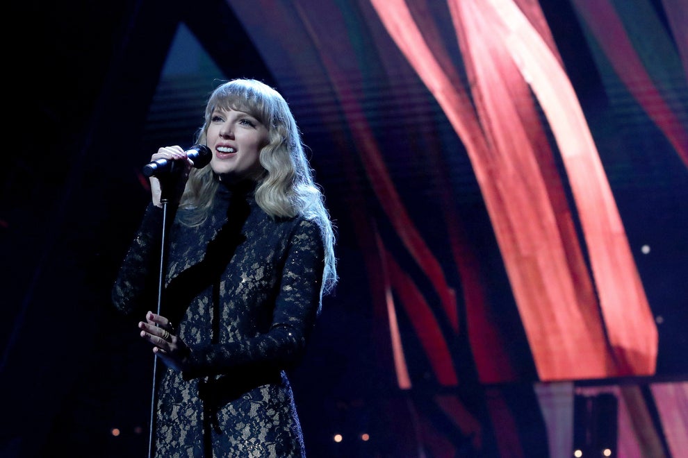 Fans Think Taylor Swift Is Singing About Miscarriage On “Midnights”